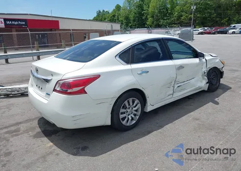 2013 Nissan Altima 2.5 S z USA, uszkodzony, nr VIN 1N4AL3AP9DC121953